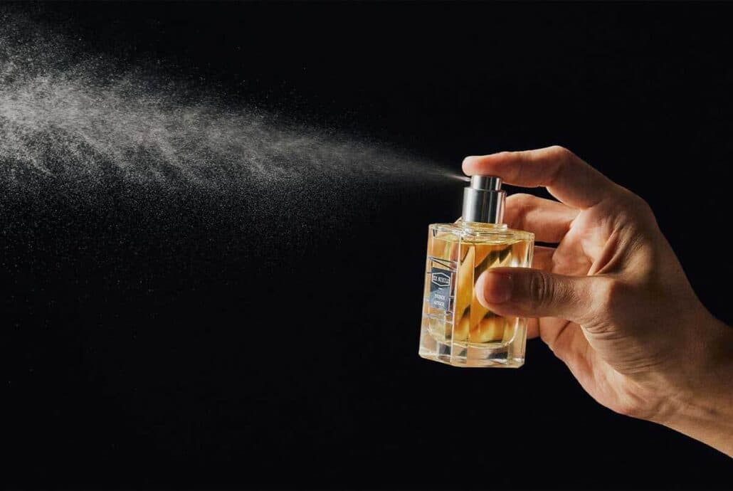 هر عطر را چند پاف اسپری کنیم